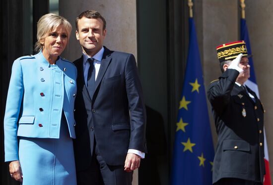 Emmanuel Macron inaugurated as French President