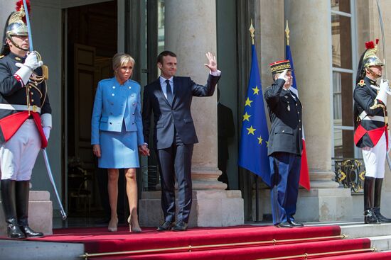 Emmanuel Macron inaugurated as French President