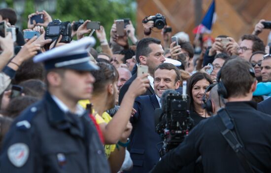Emmanuel Macron sworn in as French President