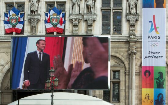Emmanuel Macron sworn in as French President