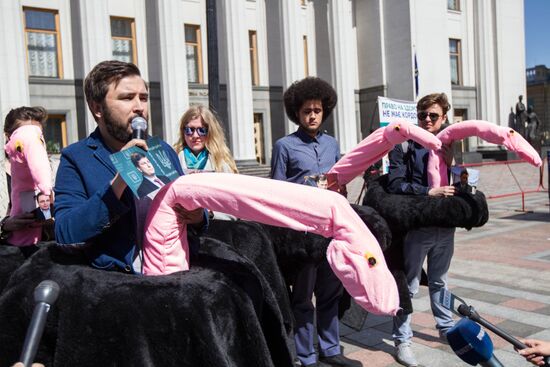 Ostrich Parade action in Kiev