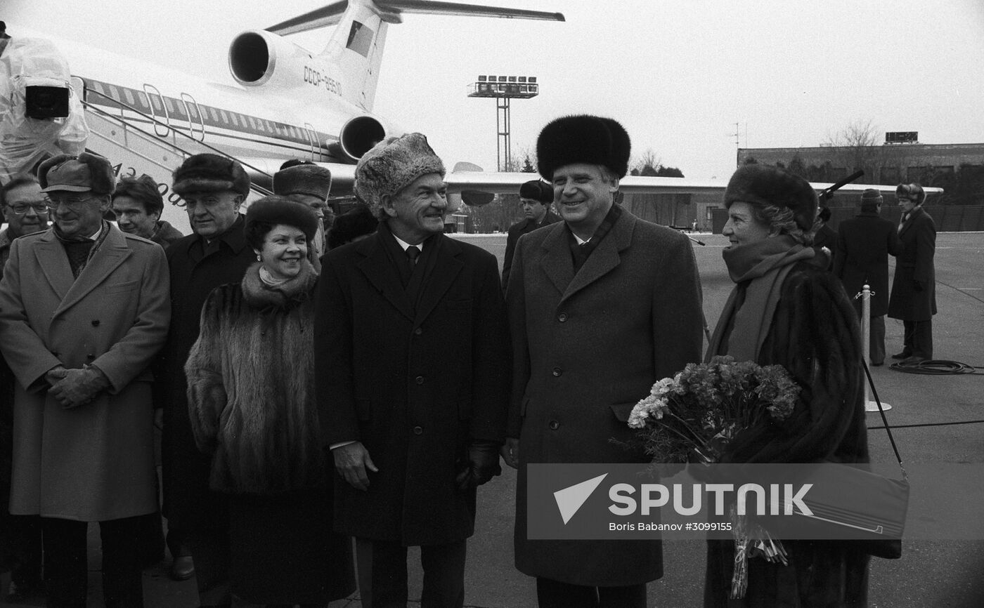 Australian PM visits USSR