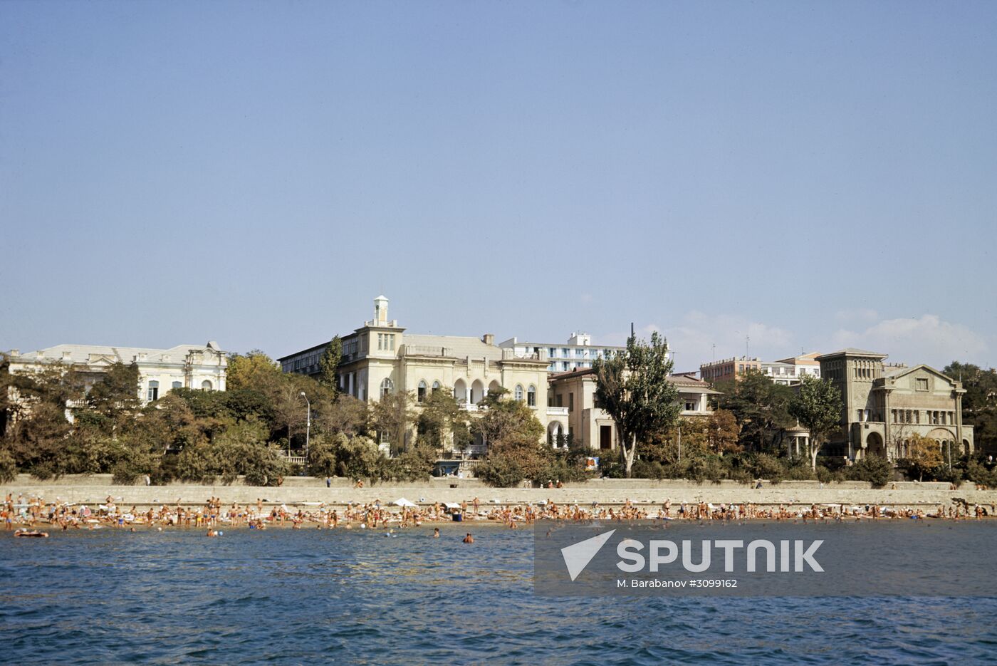Children's health resort Volna in Feodosia