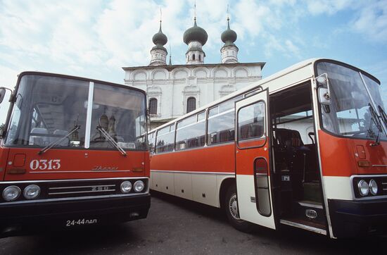 Ikarus bus
