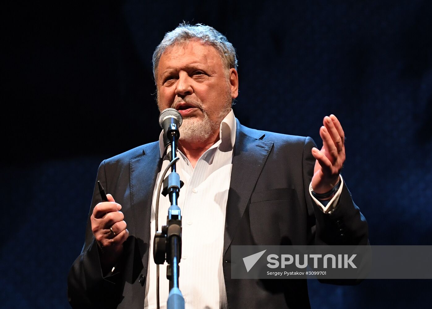 Paying tribute to Yevgeny Yevtushenko at Moscow's Mayakovsky Theater