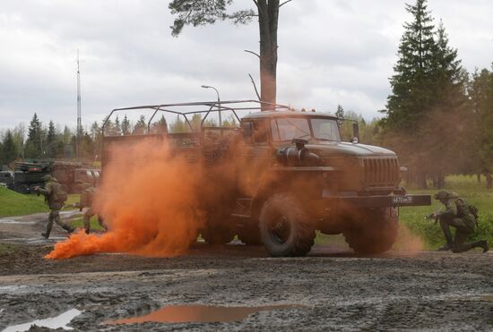 Surface to air-misile regiment drills in Moscow Region