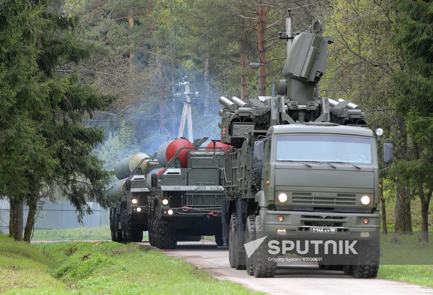 Surface to air-misile regiment drills in Moscow Region