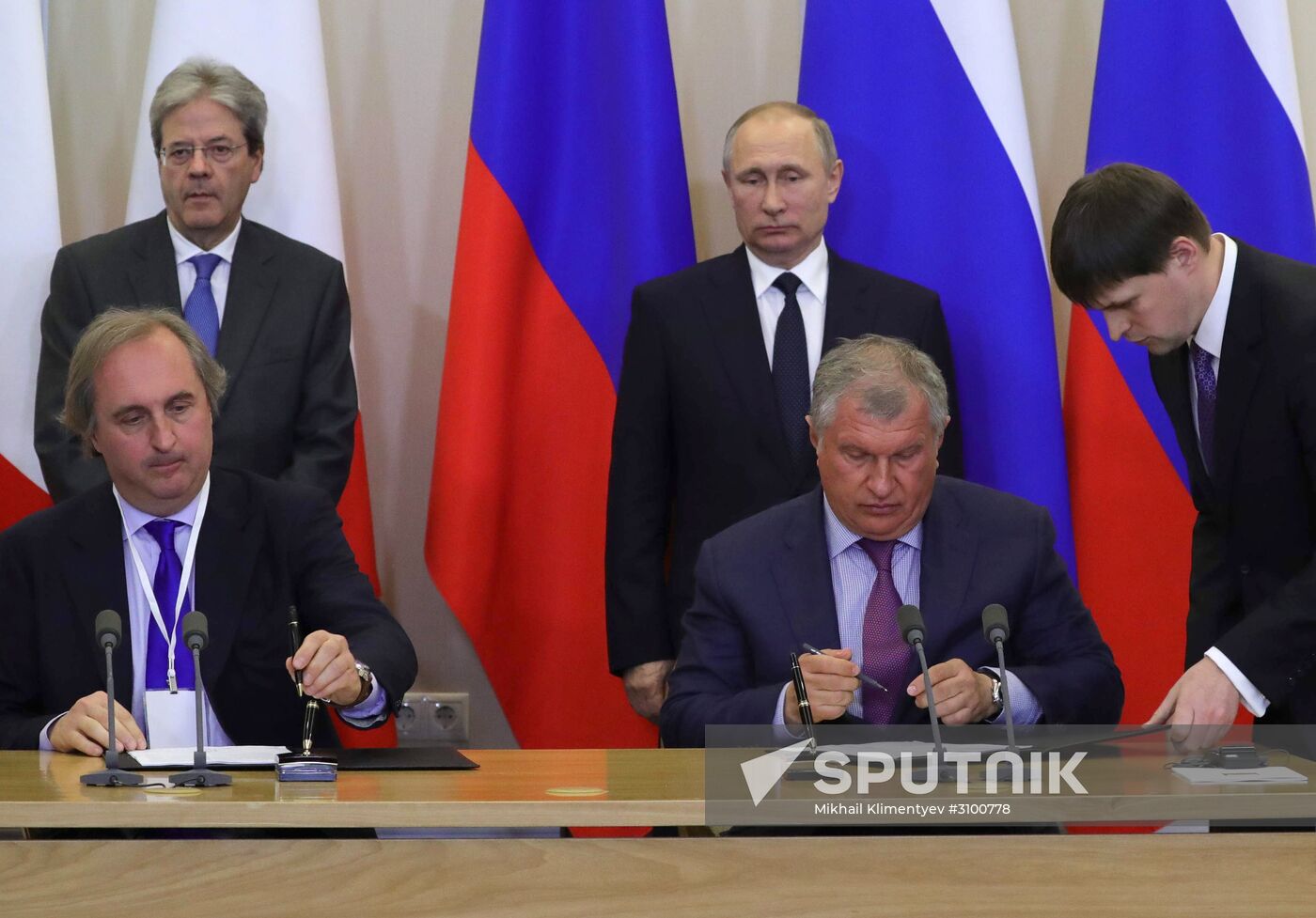 President Vladimir Putin meets with Prime Minister of Italy Paolo Gentiloni