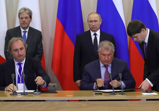 President Vladimir Putin meets with Prime Minister of Italy Paolo Gentiloni
