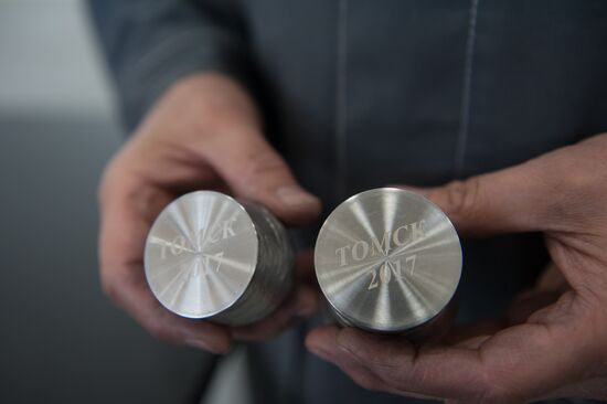 Presentation of 3D printer producing large metalware in Tomsk