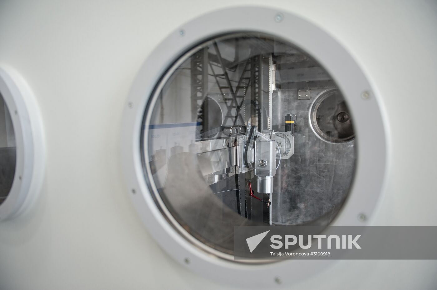 Presentation of 3D printer producing large metalware in Tomsk