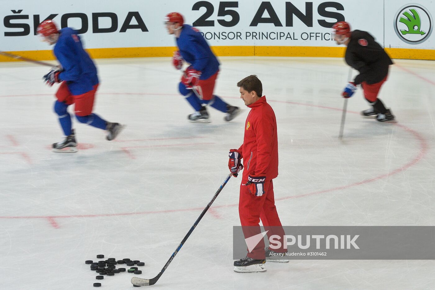 2017 IIHF World Championship. Russian hockey teams holds training session