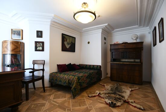 Marina Tsvetaeva museum opens after renovation