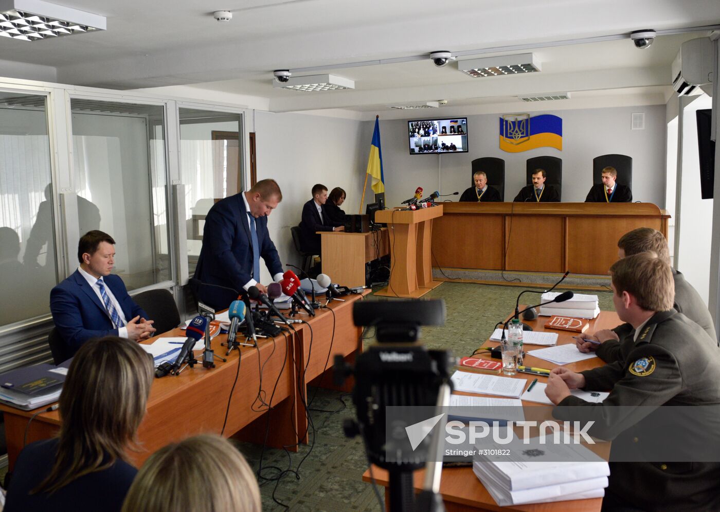 Kiev's Obolonsky Court hears Viktor Yanukovych's case
