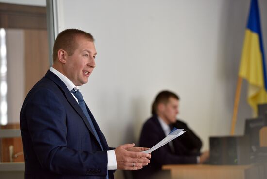 Kiev's Obolonsky court hears Viktor Yanukovych's case