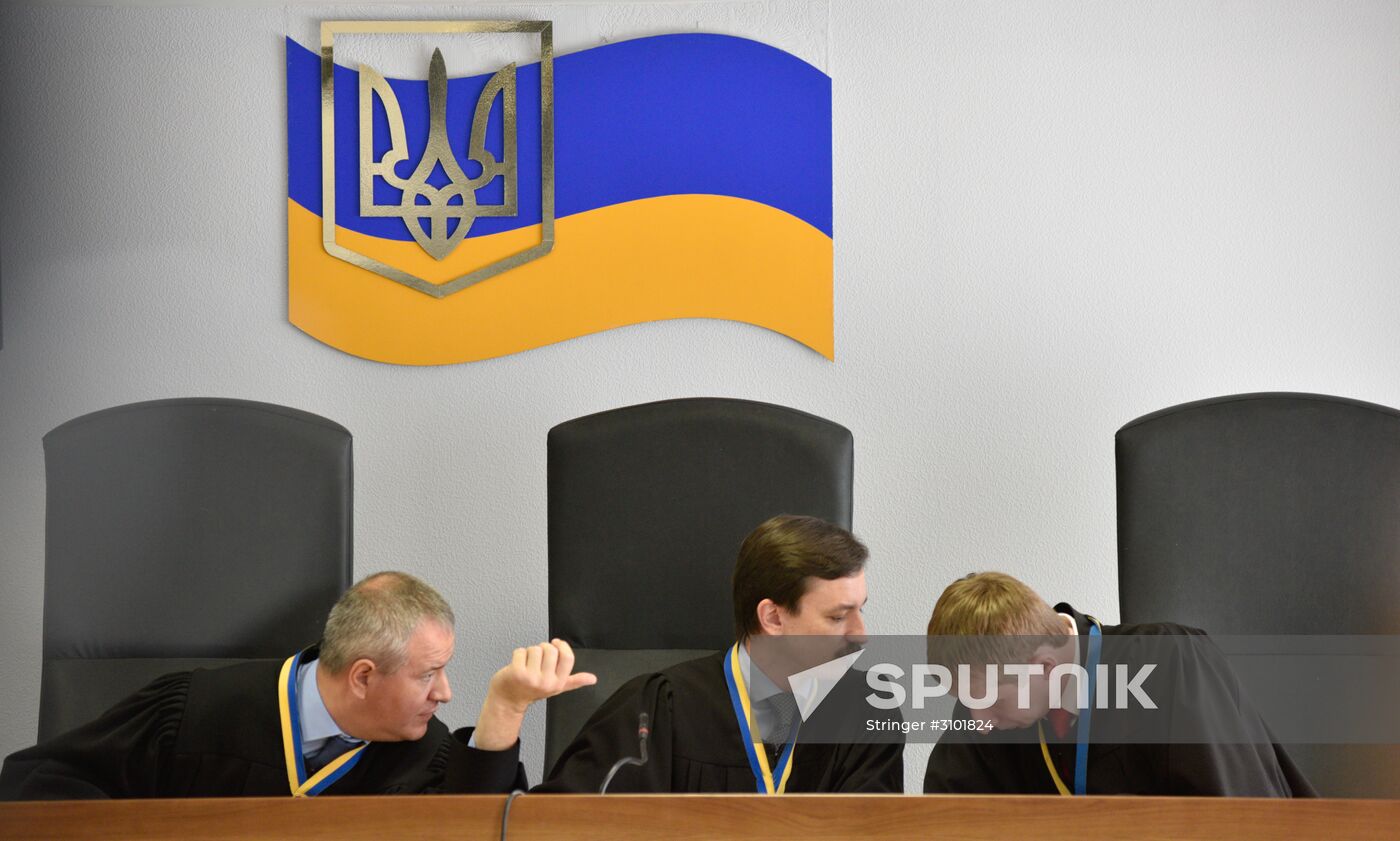 Kiev's Obolonsky Court hears Viktor Yanukovych's case