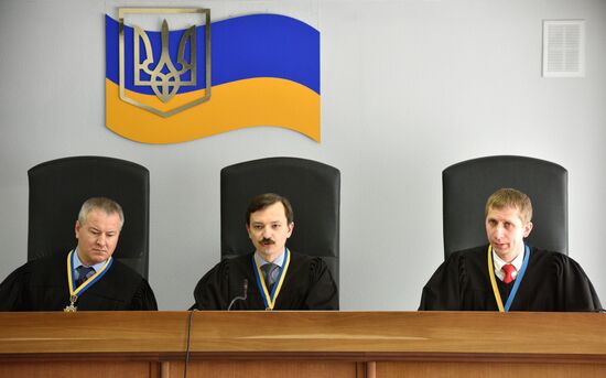 Kiev's Obolonsky Court hears Viktor Yanukovych's case