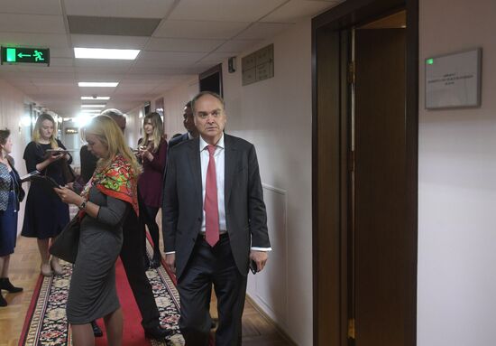 Deputy Foreign Minister Anatoly Antonov visits State Duma