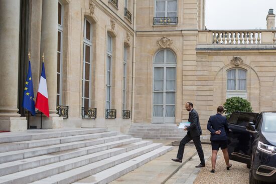 First meeting of new French cabinet