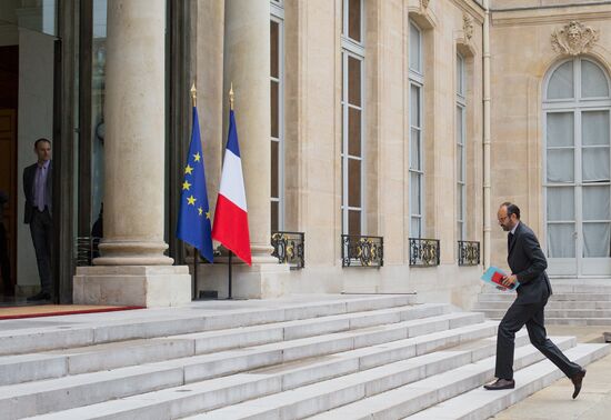 First meeting of new French cabinet