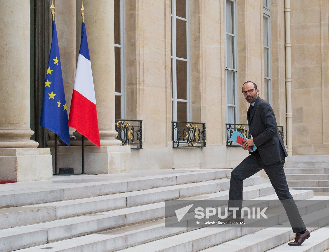 First meeting of new French cabinet