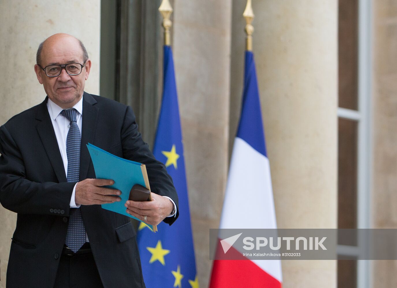 First meeting of new French cabinet