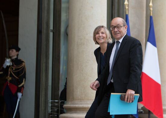 First meeting of new French cabinet