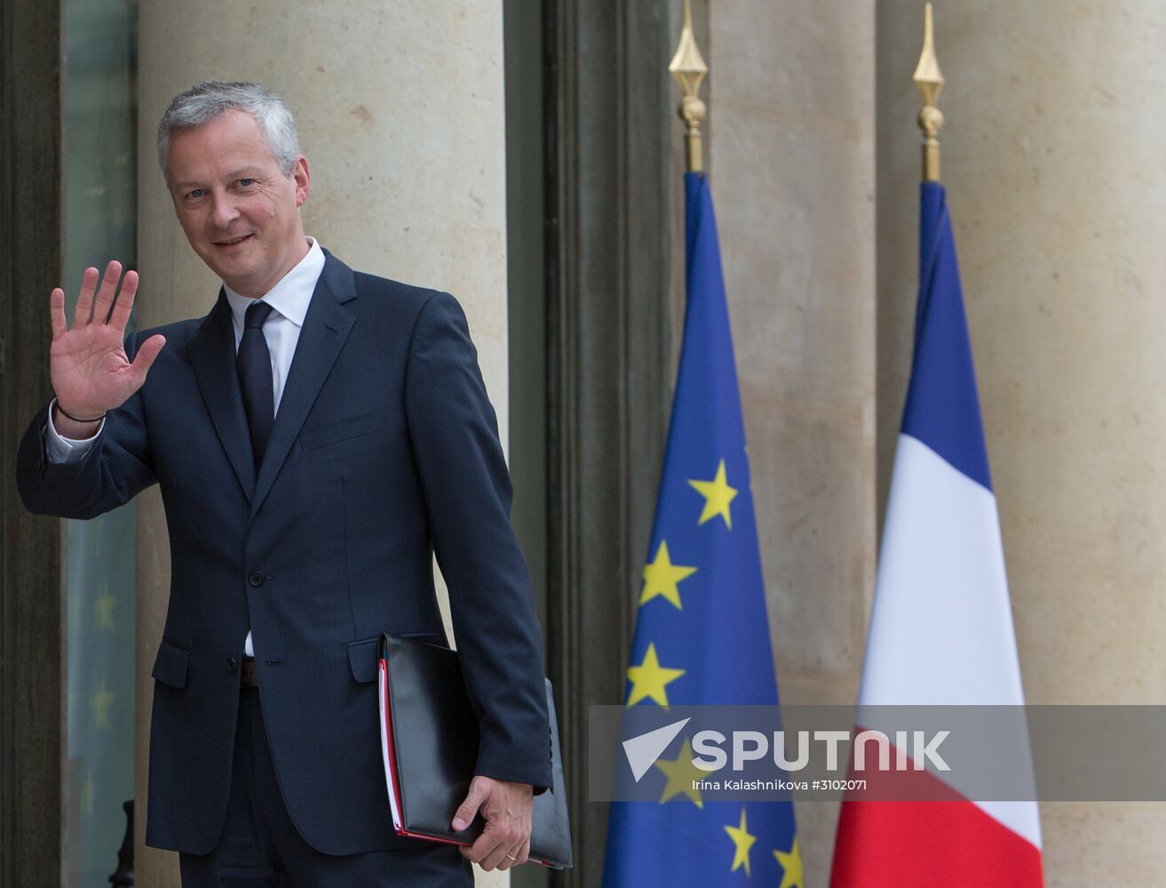 First meeting of new French Cabinet