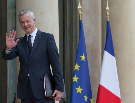 First meeting of new French Cabinet