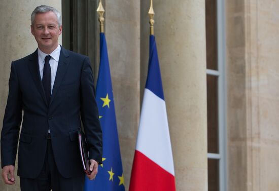 First meeting of new French Cabinet