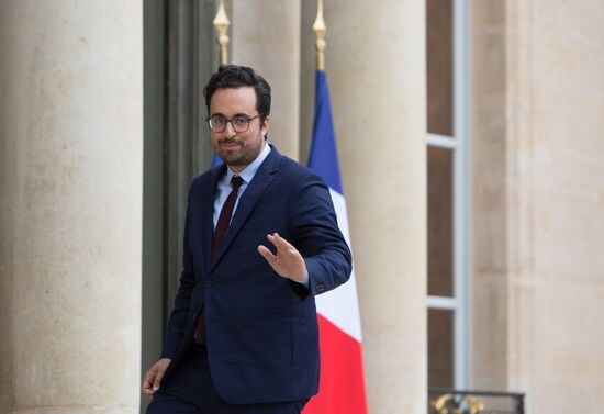 First meeting of new French Cabinet