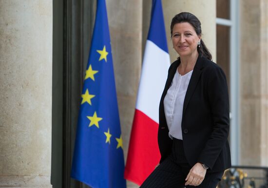 First meeting of new French cabinet
