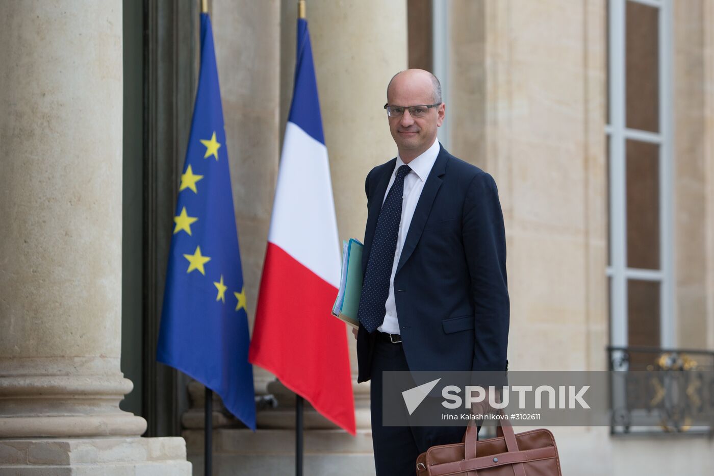 First meeting of new French cabinet