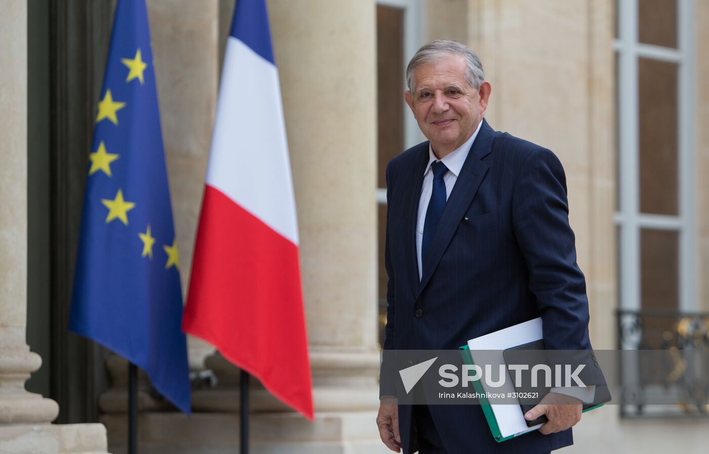 First meeting of new French Cabinet