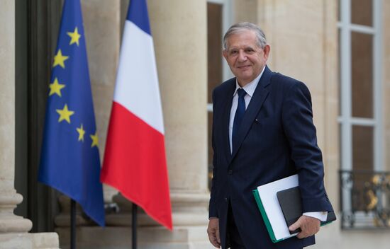 First meeting of new French Cabinet