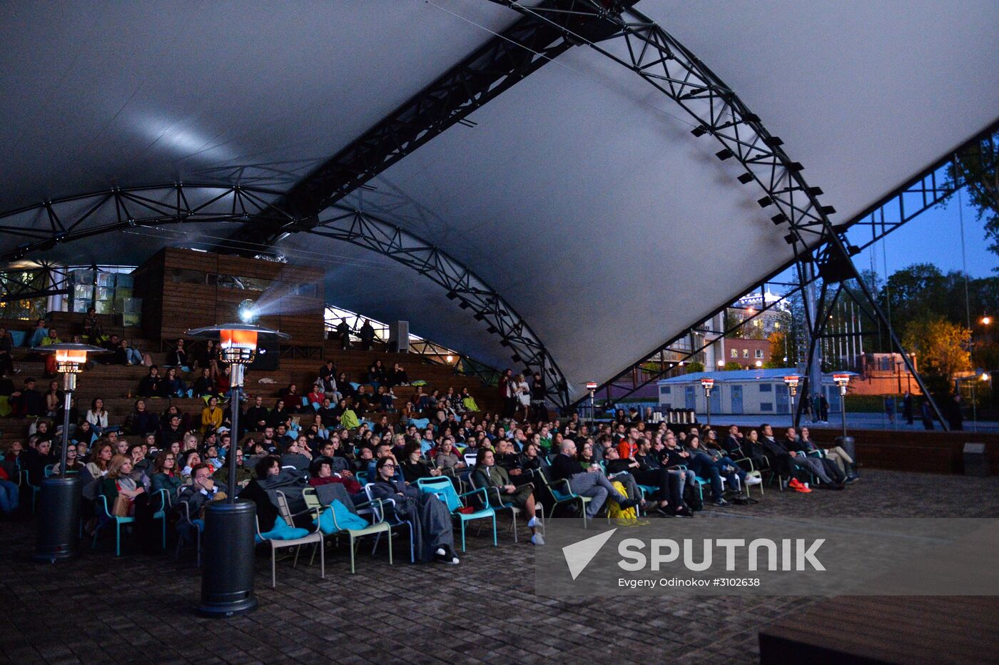 Open-air movie theater opens at Garage Museum of Contemporary Art