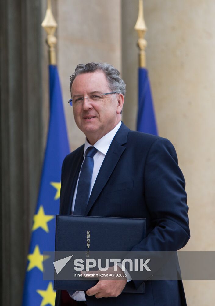 First meeting of new French Cabinet