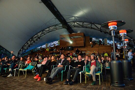 Open-air movie theater opens at Garage Museum of Contemporary Art