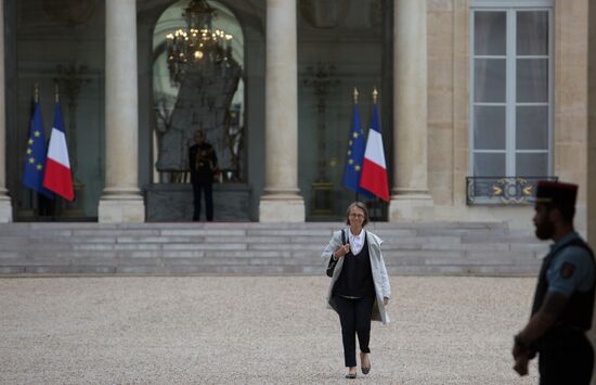 First meeting of new French Cabinet