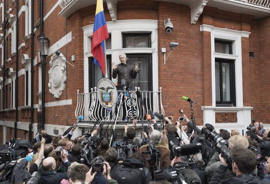 Sweden's prosecutors drop investigation into Assange case
