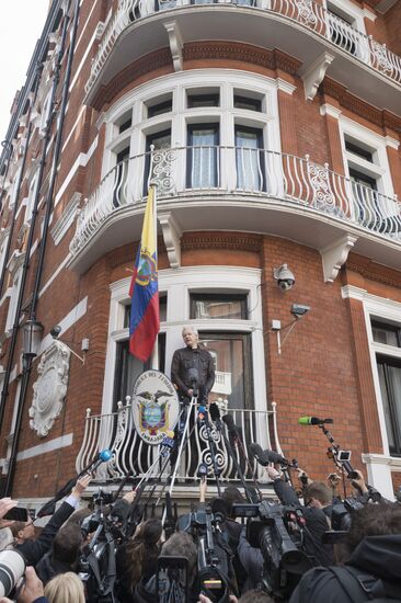 Sweden's prosecutors drop investigation into Assange case