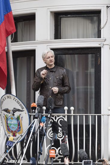 Sweden's prosecutors drop investigation into Assange case