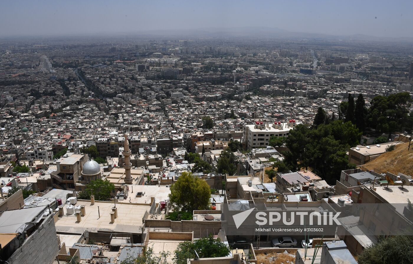 Peaceful life in Damascus