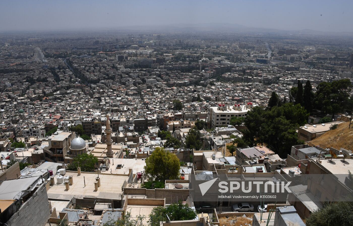 Peaceful life in Damascus