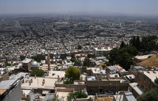 Peaceful life in Damascus