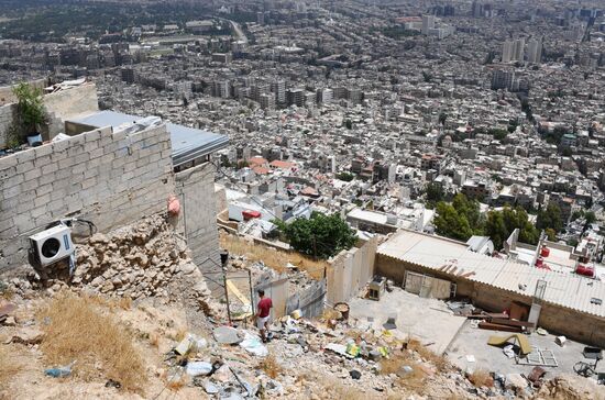 Peaceful life in Damascus