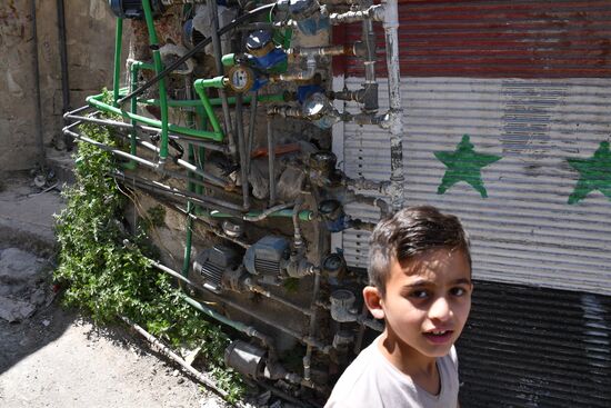 Peaceful life in Damascus