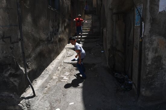 Peaceful life in Damascus