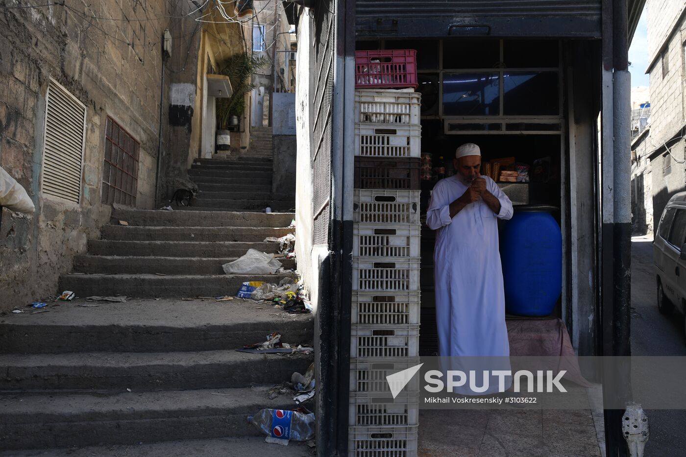 Peaceful life in Damascus