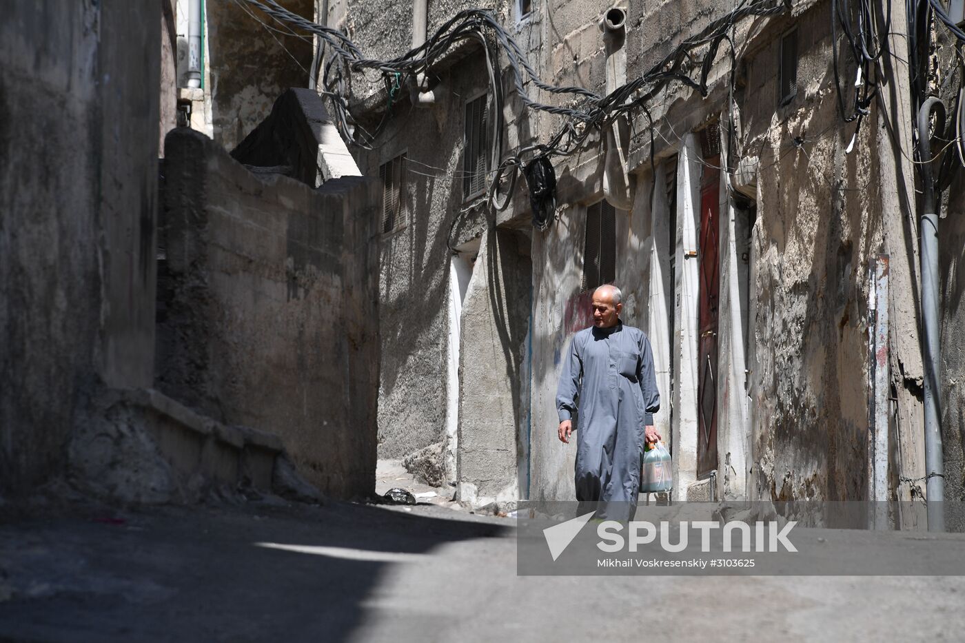 Peaceful life in Damascus